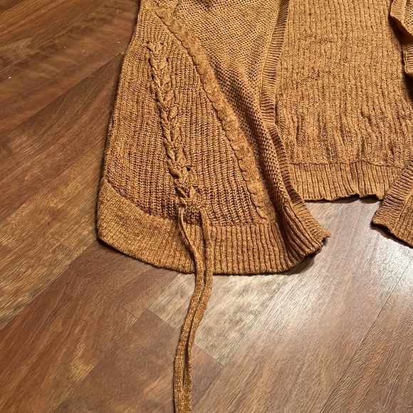 EUC Maurices mustard cardigan - Picture 14 of 14